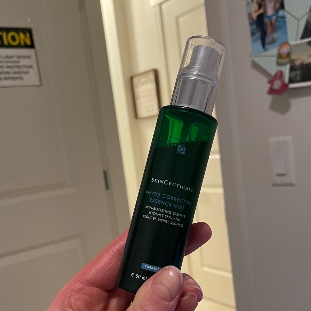 SkinCeuticals Phyto Corrective Essence Mist - Deep Green